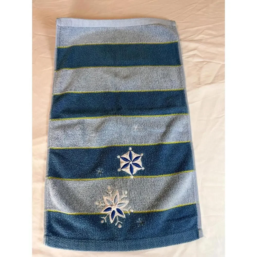 Vintage 1993 Winter Snowflake Hand Towel‎ Blue Green Terry Cloth Grannycore